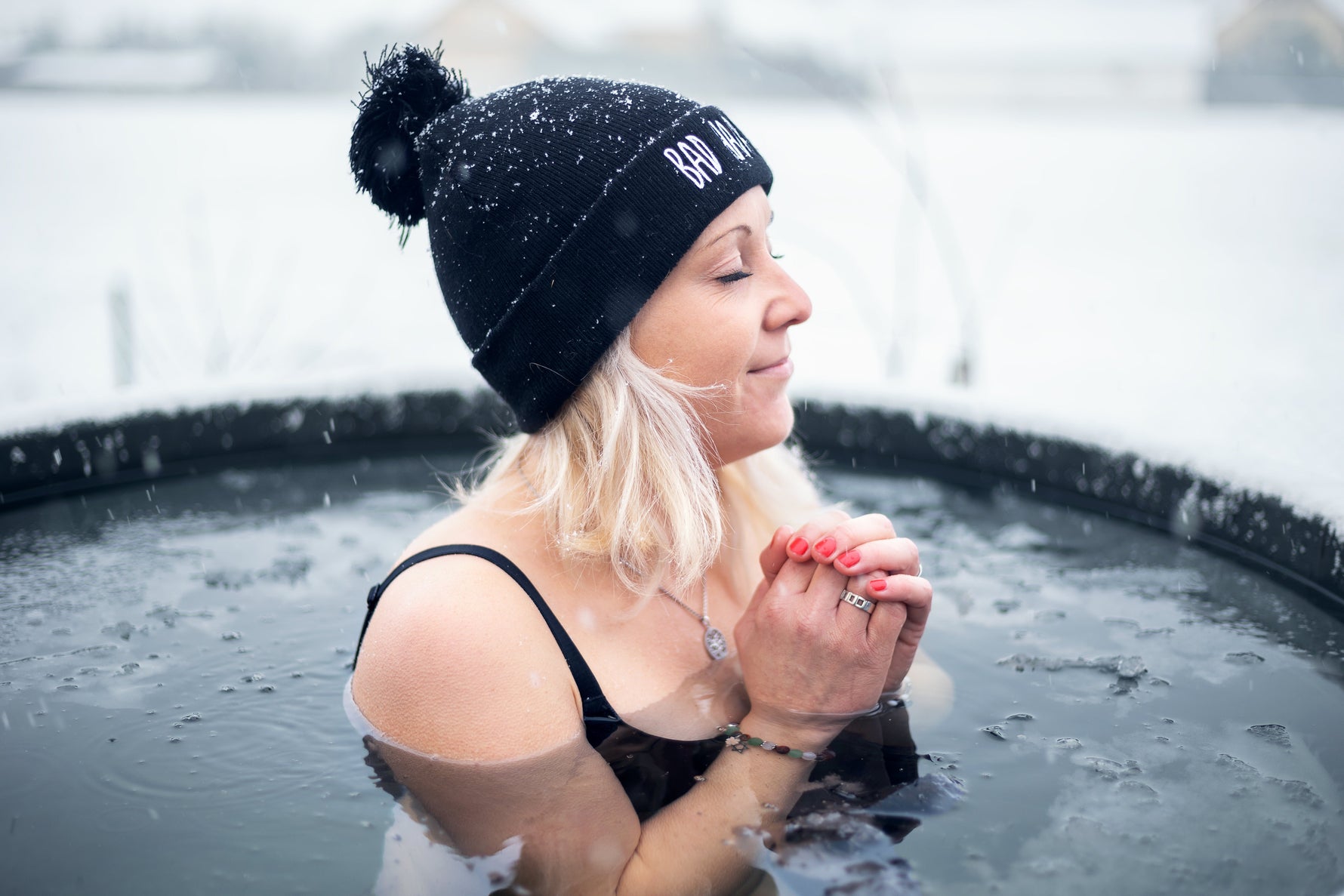 How do I prepare for an ice bath?